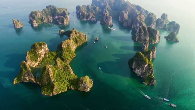 Vinh Ha Long - UNESCO Heritage in Vietnam 