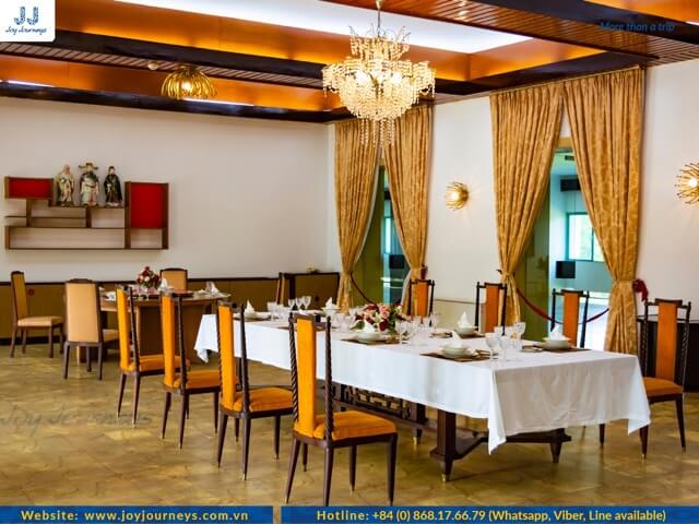 dinner room