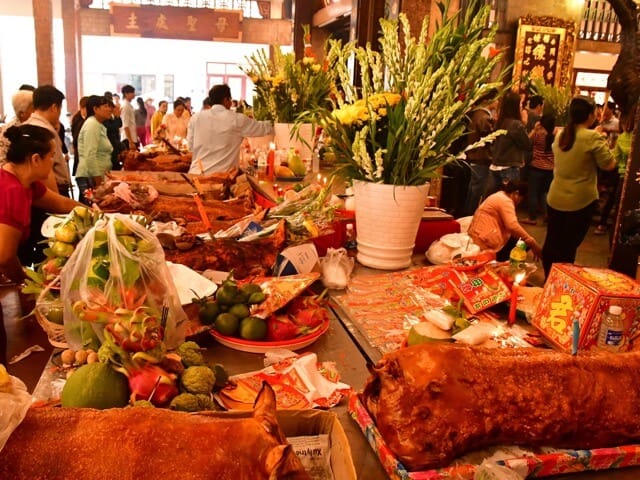 The offerings for the Bà Chúa Xứ