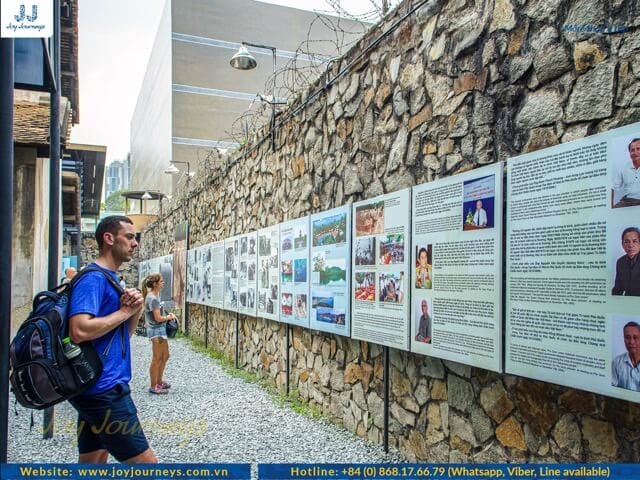 visitor and museum