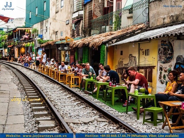 vietnam train street