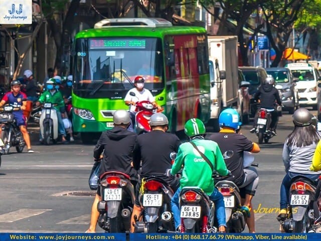 bus in vietnam
