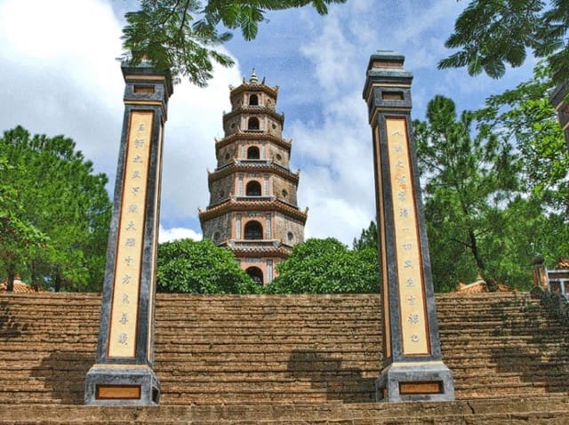 Thien Mu Pagoda 