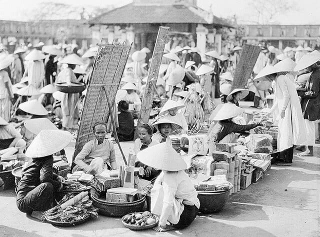 The conical hat in the cultural life of Vietnamese people.