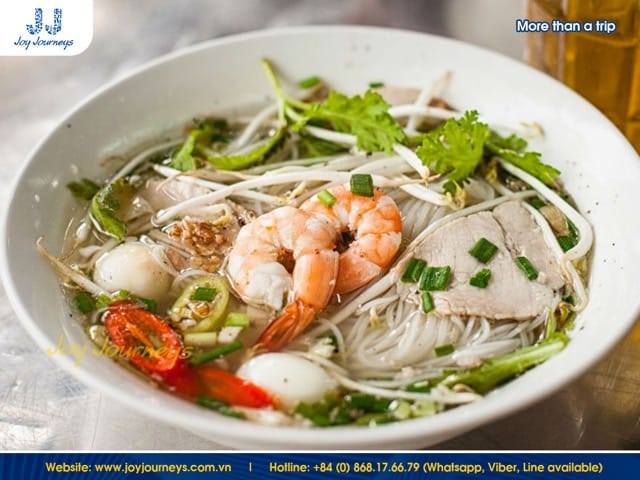A specialty dish in My Tho is 'hủ tiếu'