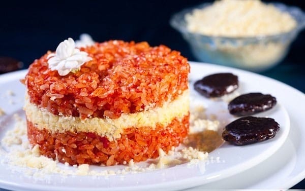 Gac sticky rice is an indispensable dish during the Tet holiday in Vietnam