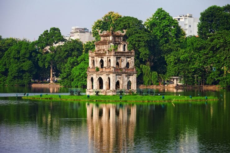 Hanoi is very beautiful in the autumn season