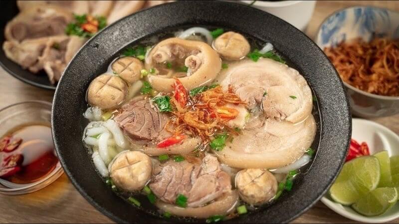 banh canh gio heo