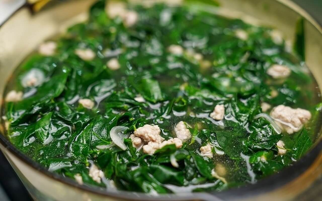 Warm your soul with a bowl of hot, delicious Vietnamese spinach soup