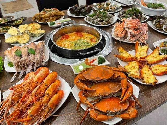 Buffet Restaurant is Popular in Vietnam
