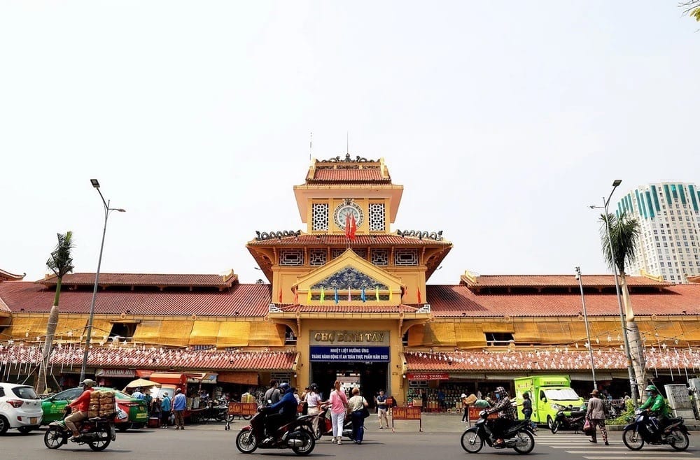 Bình Tây Market Architecture