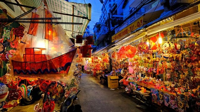 Diversity Of Goods in Cho Lon Market 
