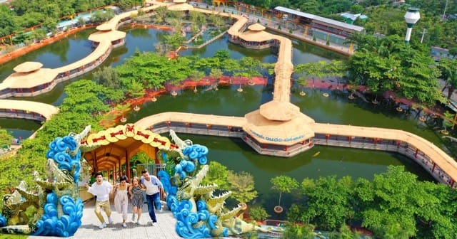 Suoi Tien Theme Park
