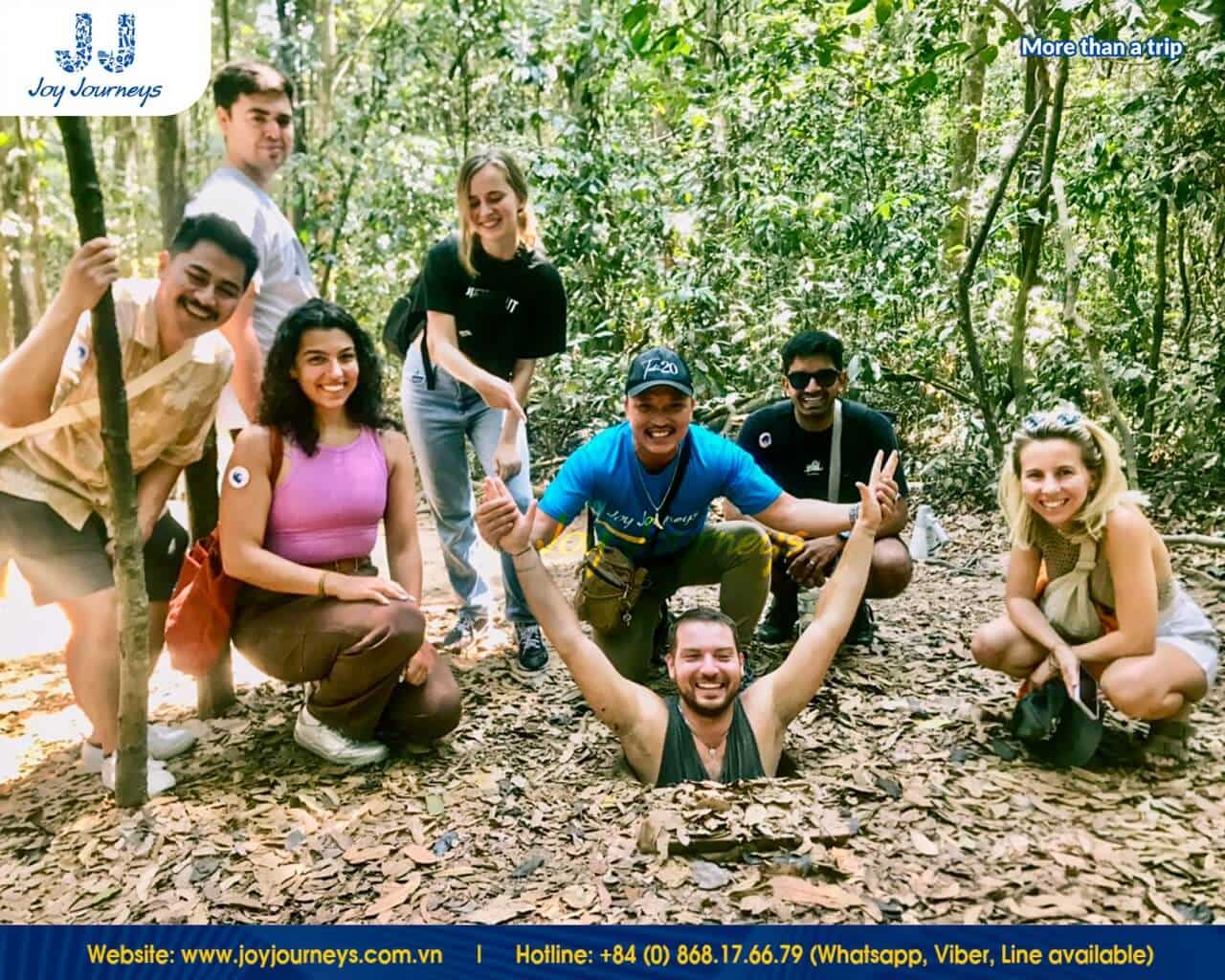 expert guides cu chi tunnels