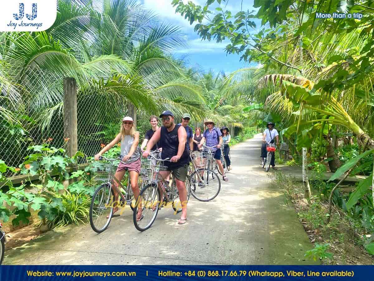 cycle through sprawling gardens