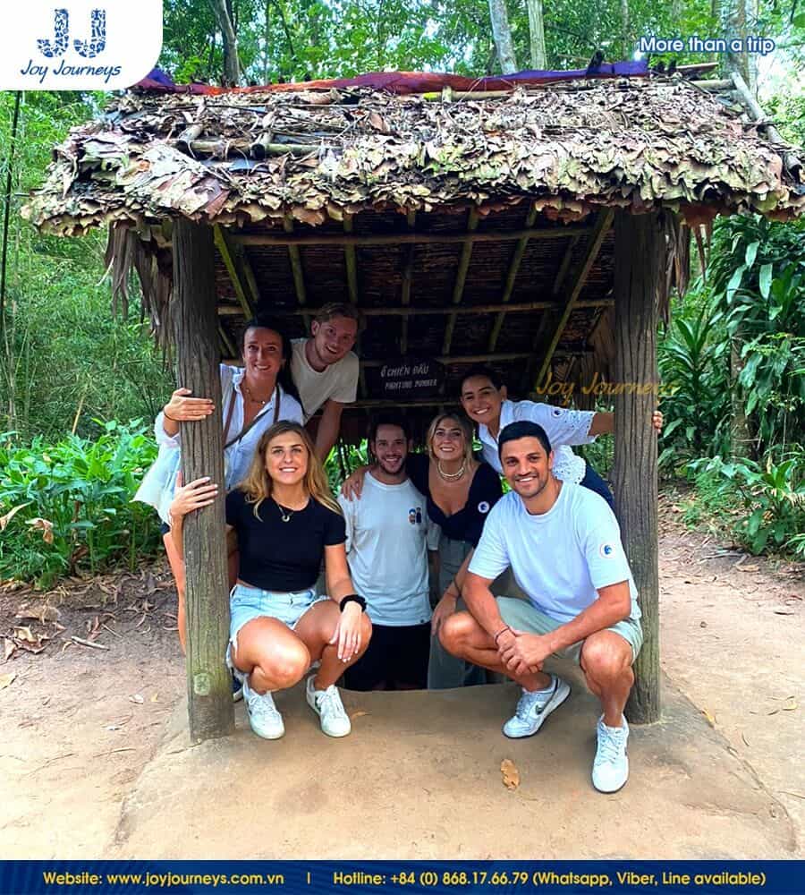 small group cu chi tunnels tour