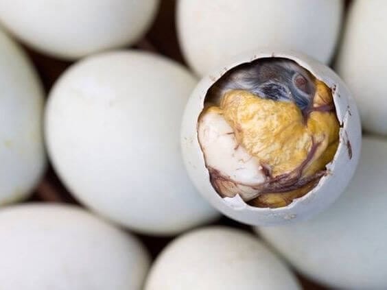balut in vietnam