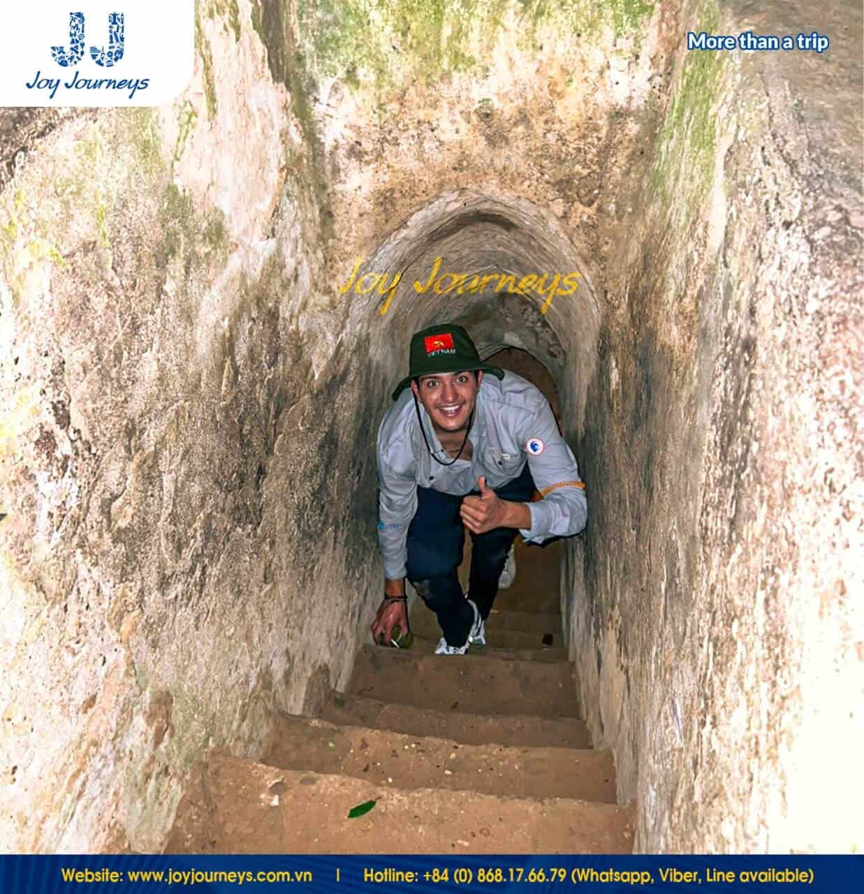 hat in cu chi tunnels