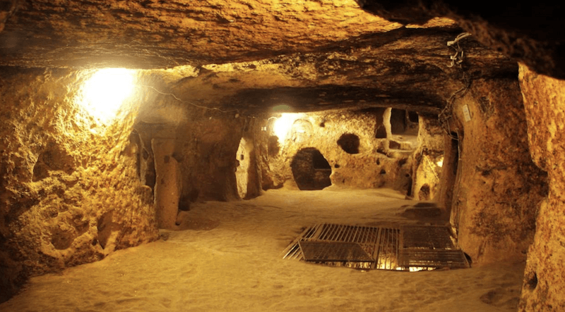 Cu Chi Tunnels Families: Daily Life Underground 