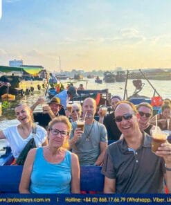 4-Day Package Tour: Cai Rang 'The Biggest' Floating Market Mekong Delta + Cu Chi Tunnels + Saigon Walking + Foodie By Night Motorbike Tour
