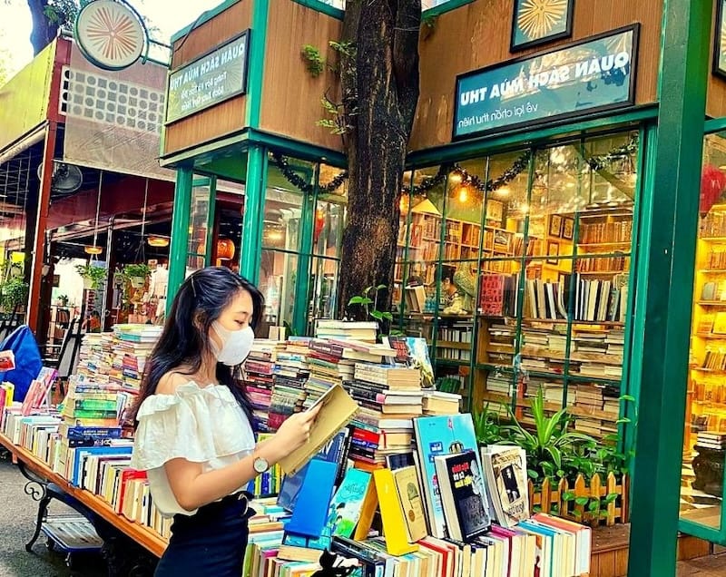 Welcome to Ho Chi Minh City Book Street