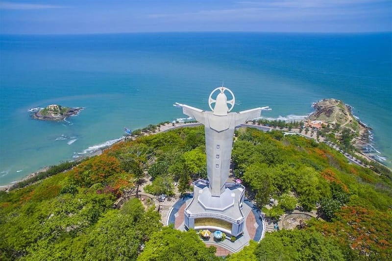 Vung Tau beach: The Classic & Closest Option