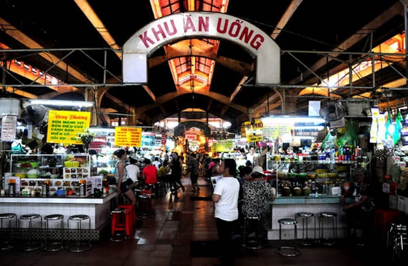 The Daytime Ben Thanh Market Food Experience: Inside the Hall