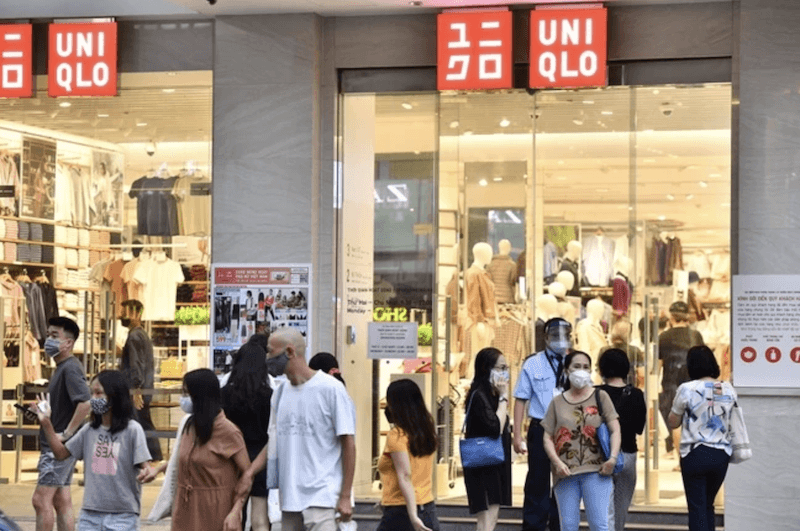 Dong Khoi Street shopping