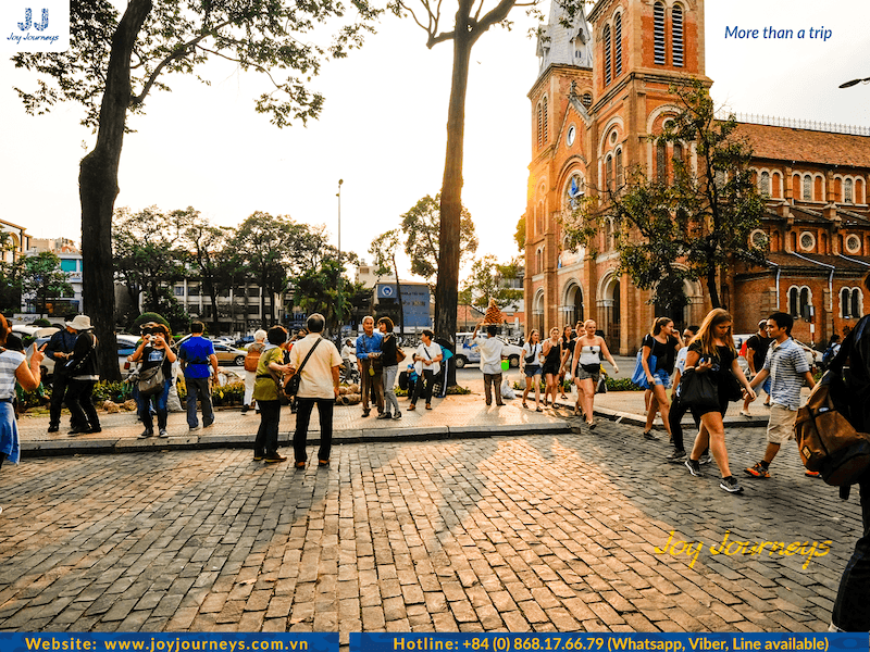 best weekend markets in Saigon